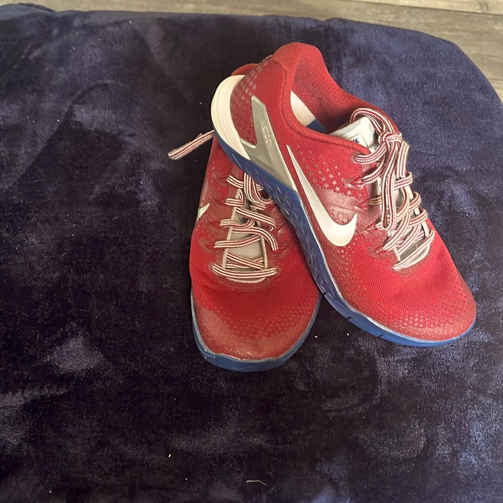 Ladies  Nike Metcon 4, gently worn Size 8.5